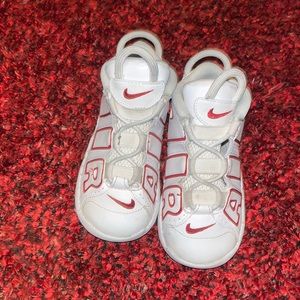 Nike Air More Uptempos QS